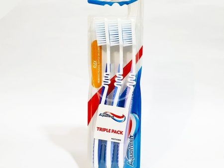 AQUAFRESH TRIPLE PACK MEDIUM TOOTHBRUSH For Sale